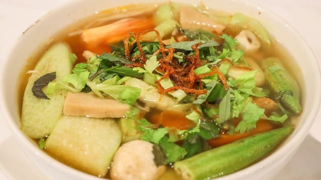 S12. Spicy Sweet & Sour Soup.