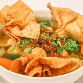 N18. Wonton Noodle Soup