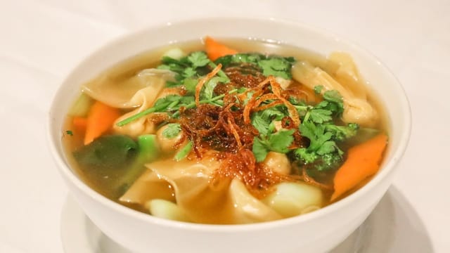 S13. Wonton Soup.