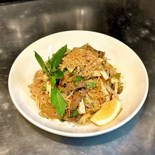 N24. Pad Thai