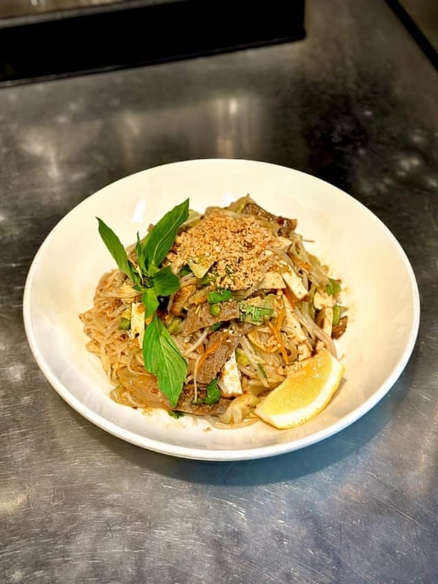 N24. Pad Thai.