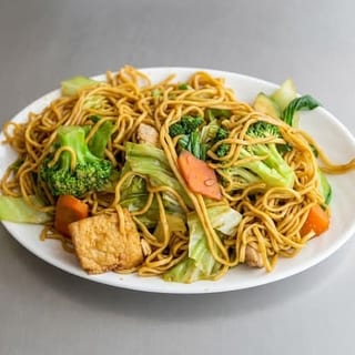 N20. Stir-Fried Vegetable Chow Mein